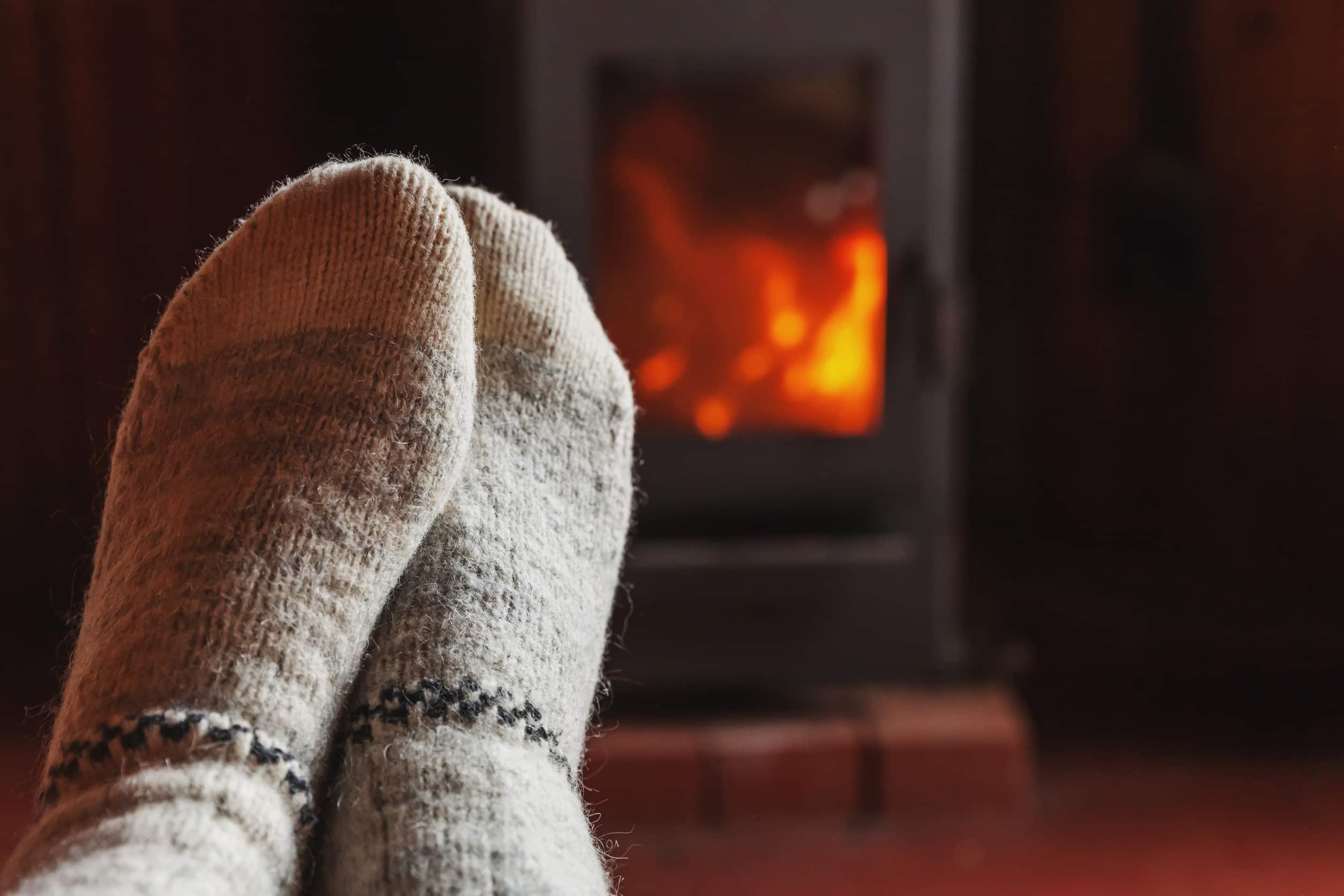 Come integrare un termocamino a pellet in una casa già arredata?